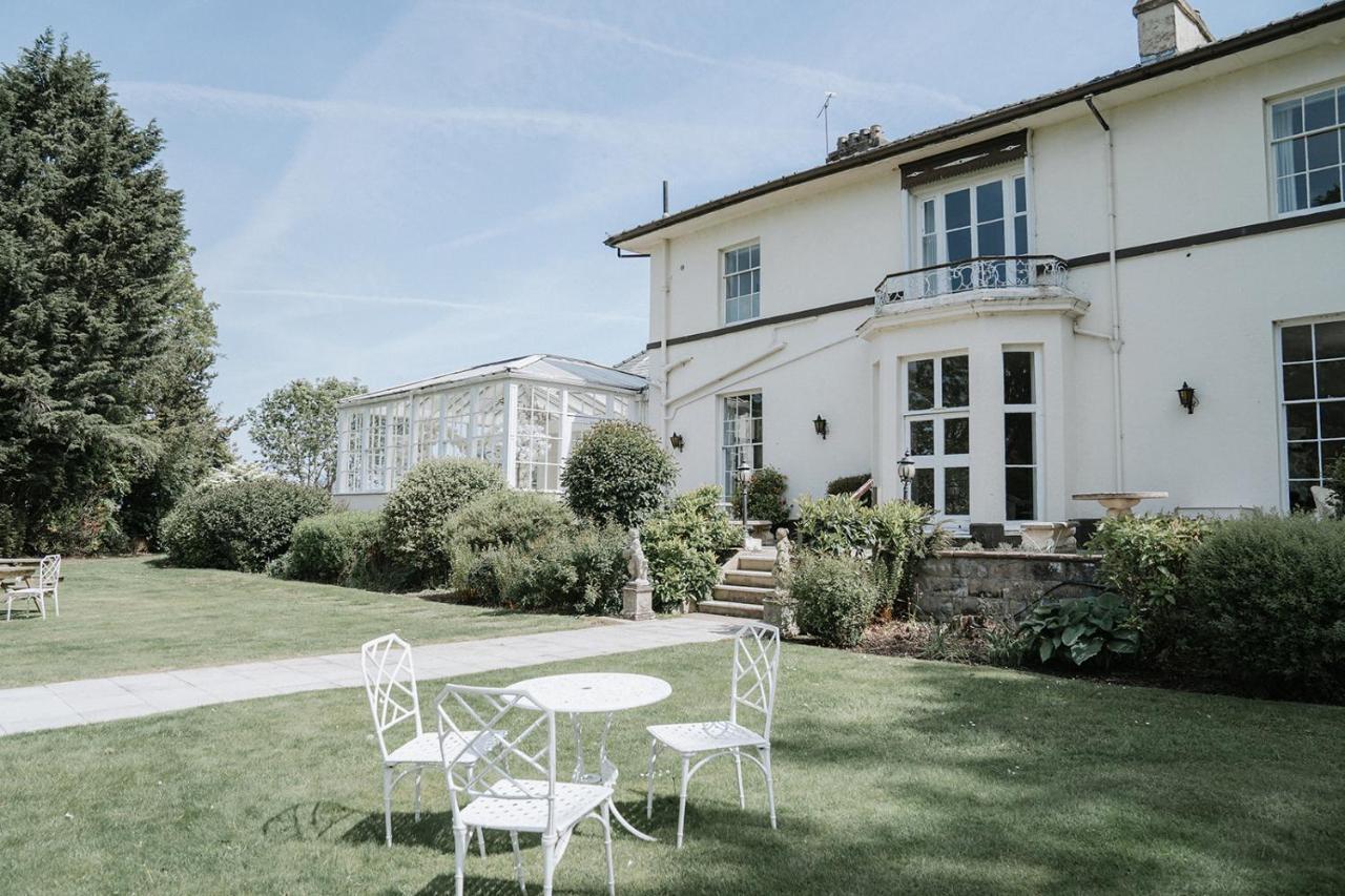 Highfield Hall Mold Eksteriør billede